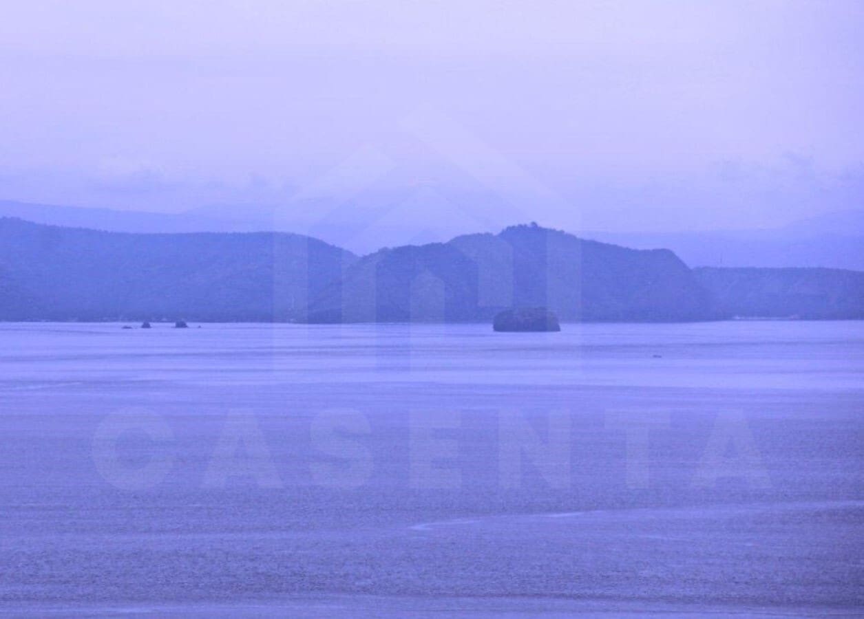 Freehold land with panoramic ocean view for sale on Nusa Penida with distant view of Bali