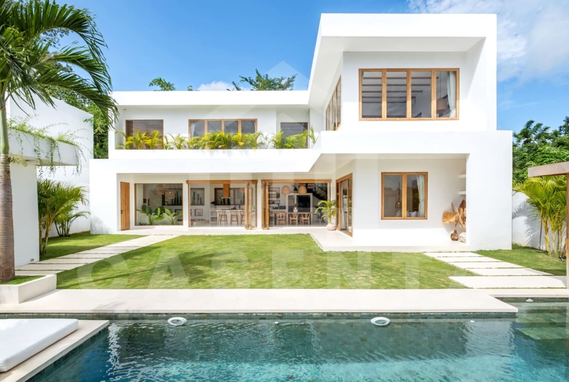 Facade of a 3 bedroom villa for investment in Bingin