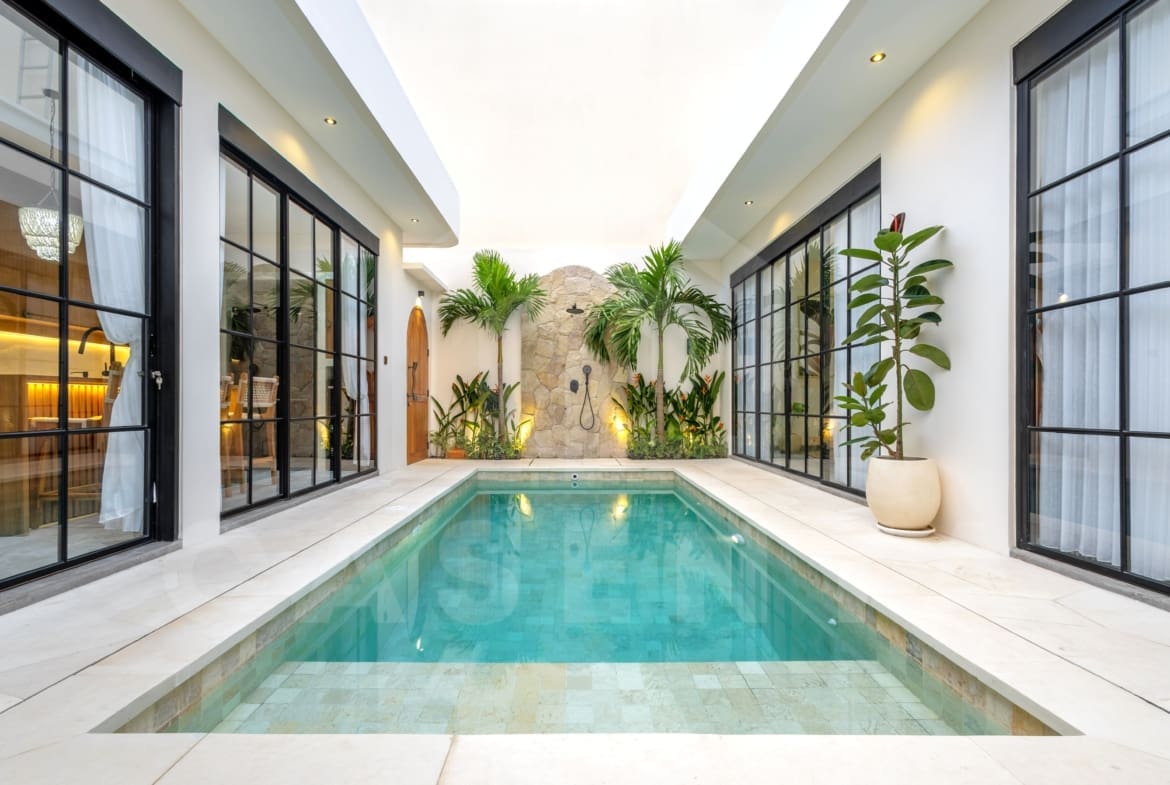 Outdoor area of 2 bedroom villa in the heart of Balangan