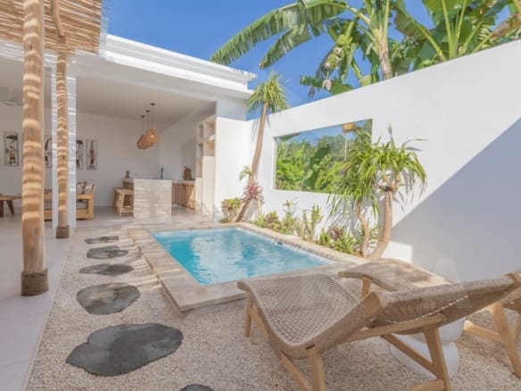 Outdoor tropical space in Tabanan leasehold villa
